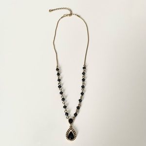 NWOT Black & Gold Necklace (costume jewelry)